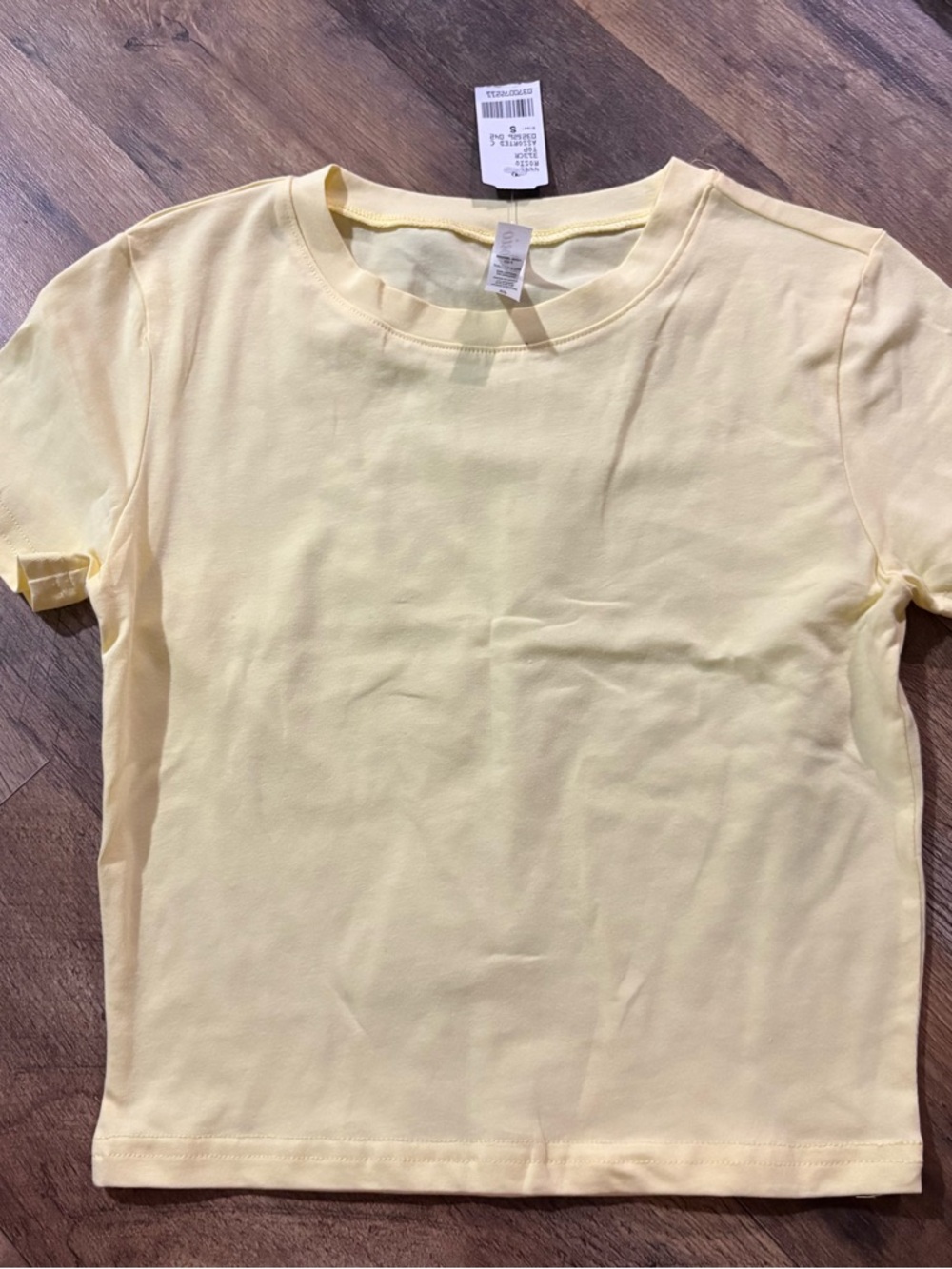 Q Light Yellow Short Sleeve Crew Neck Tee